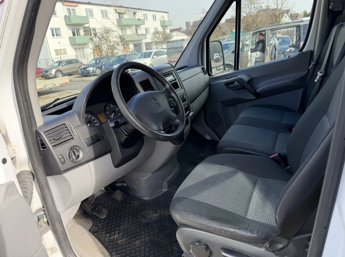 Mercedes-Benz Sprinter 216  - изображение 6