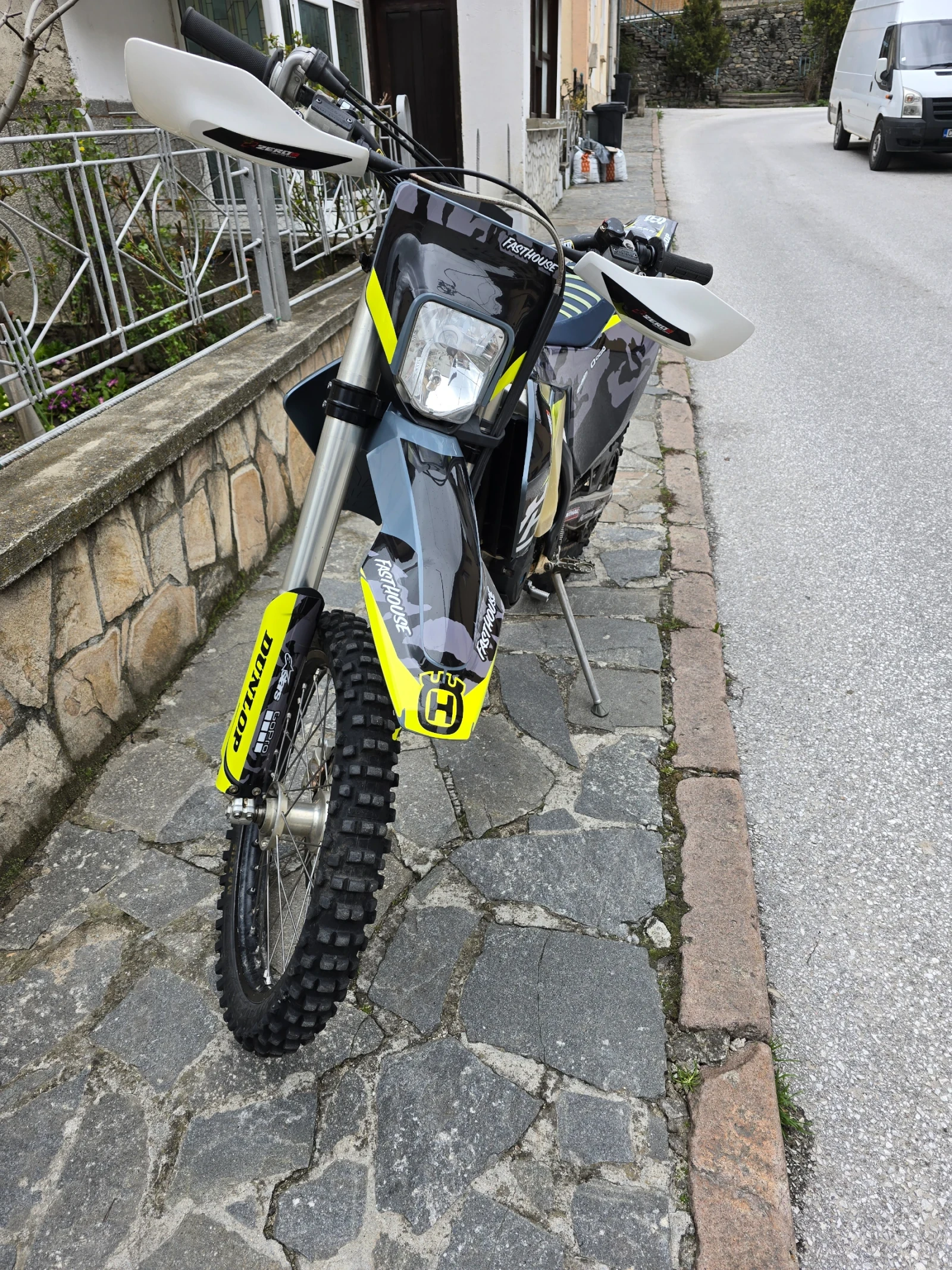 Husqvarna 350 Fe, снимка 3 - Мотоциклети и мототехника - 54514001