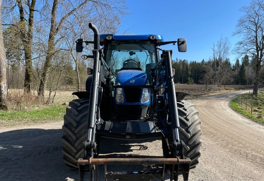 Трактор New Holland T6 140, снимка 5 - Селскостопанска техника - 55932396