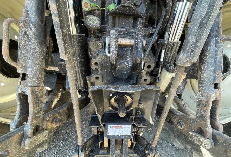 Трактор New Holland T6 140, снимка 10 - Селскостопанска техника - 55932396