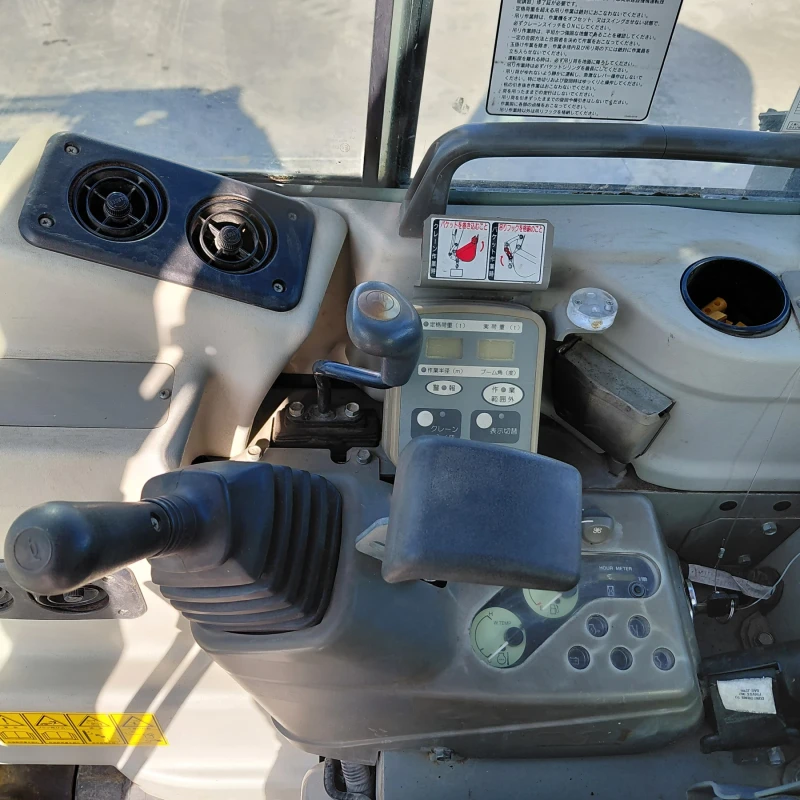 Багер Yanmar VIO27-5B * НАЛИЧЕН * ТОП СЪСТОЯНИЕ * , снимка 12 - Индустриална техника - 51649068