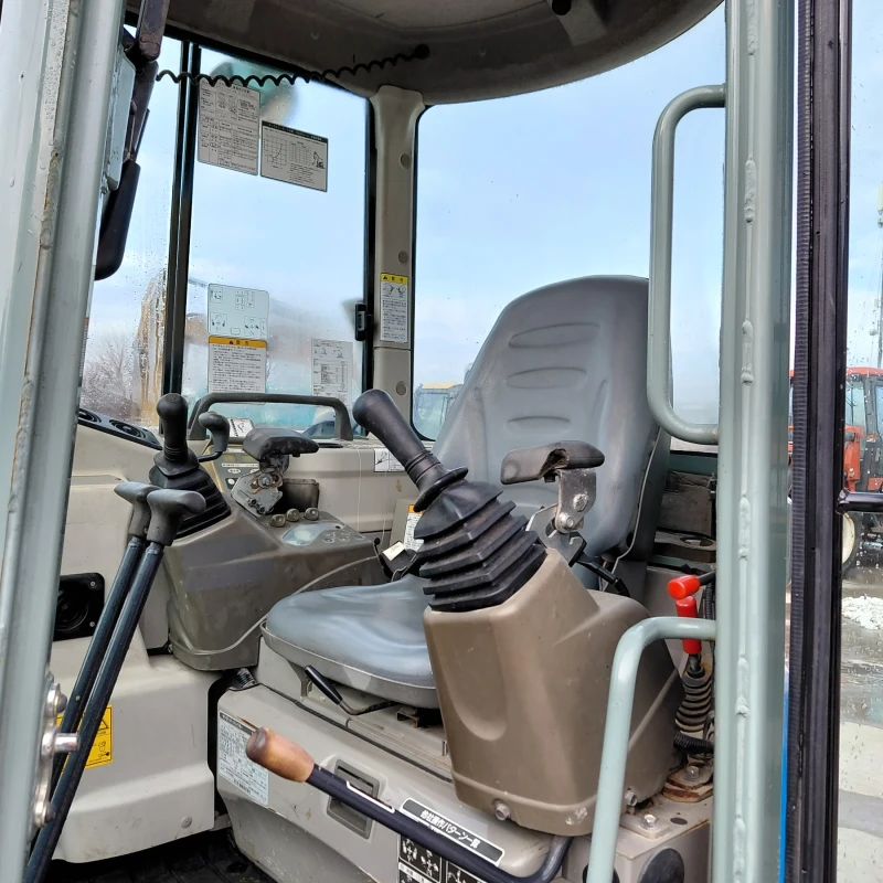 Багер Yanmar VIO27-5B * НАЛИЧЕН * ТОП СЪСТОЯНИЕ * , снимка 9 - Индустриална техника - 51649068