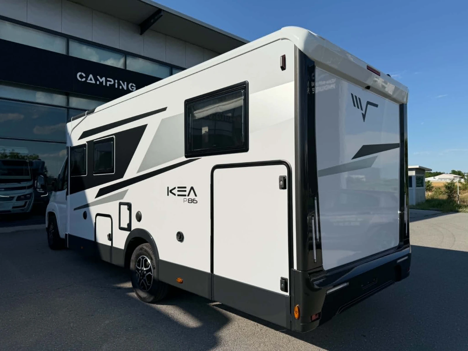 Кемпер Mobilvetta KEA P86 180к.с. АТ8 FULL КЛИМАТИК* LIFEPO4, снимка 2 - Каравани и кемпери - 54918929