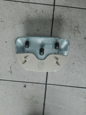 плафон преден за Пежо 607 2.2хди