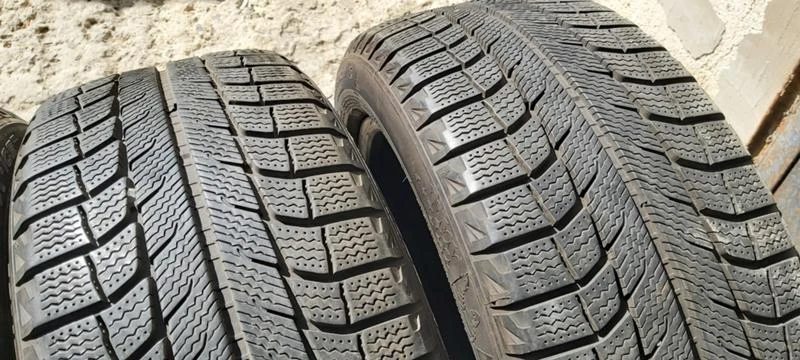 Гуми Зимни 225/50R17, снимка 3 - Гуми и джанти - 33641808