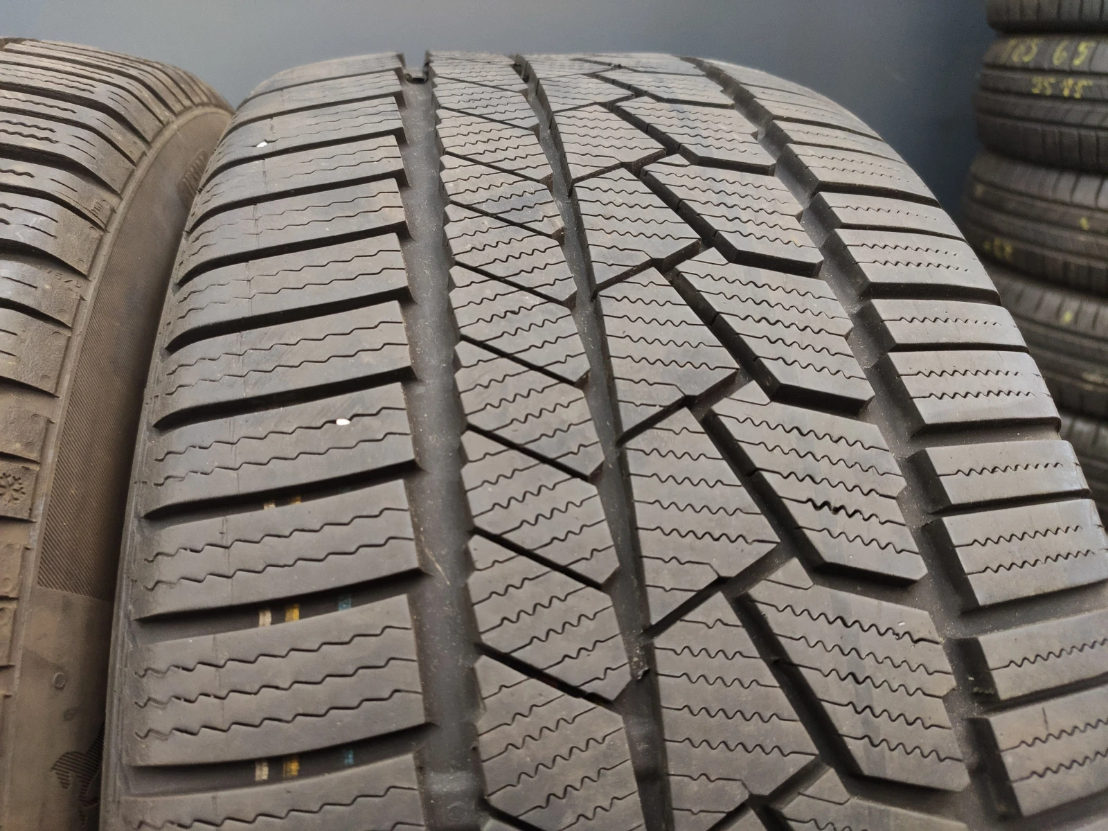  235/45R18 | Mobile.bg   1