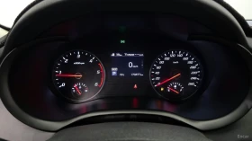 Kia Stinger 4X4* PLATINUM* КАМЕРА* HEADUP* ПЕРА* ОБДУХВАНЕ* , снимка 8
