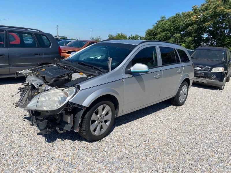 Opel Astra 1.9 cdti, снимка 1 - Автомобили и джипове - 41814844