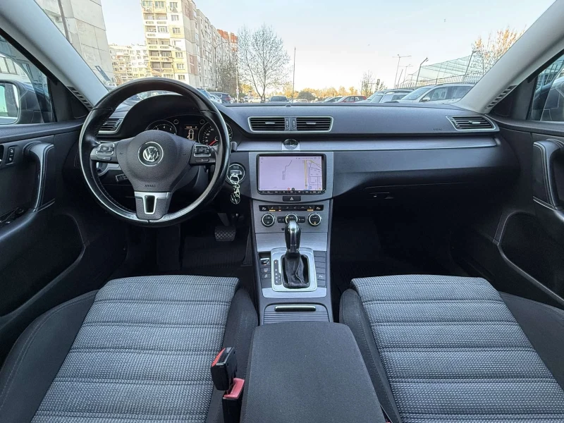 VW Passat 1.4tfsi-150к.с* Евро-5* Автомат* Мултимедия* Подгр, снимка 12 - Автомобили и джипове - 47864779