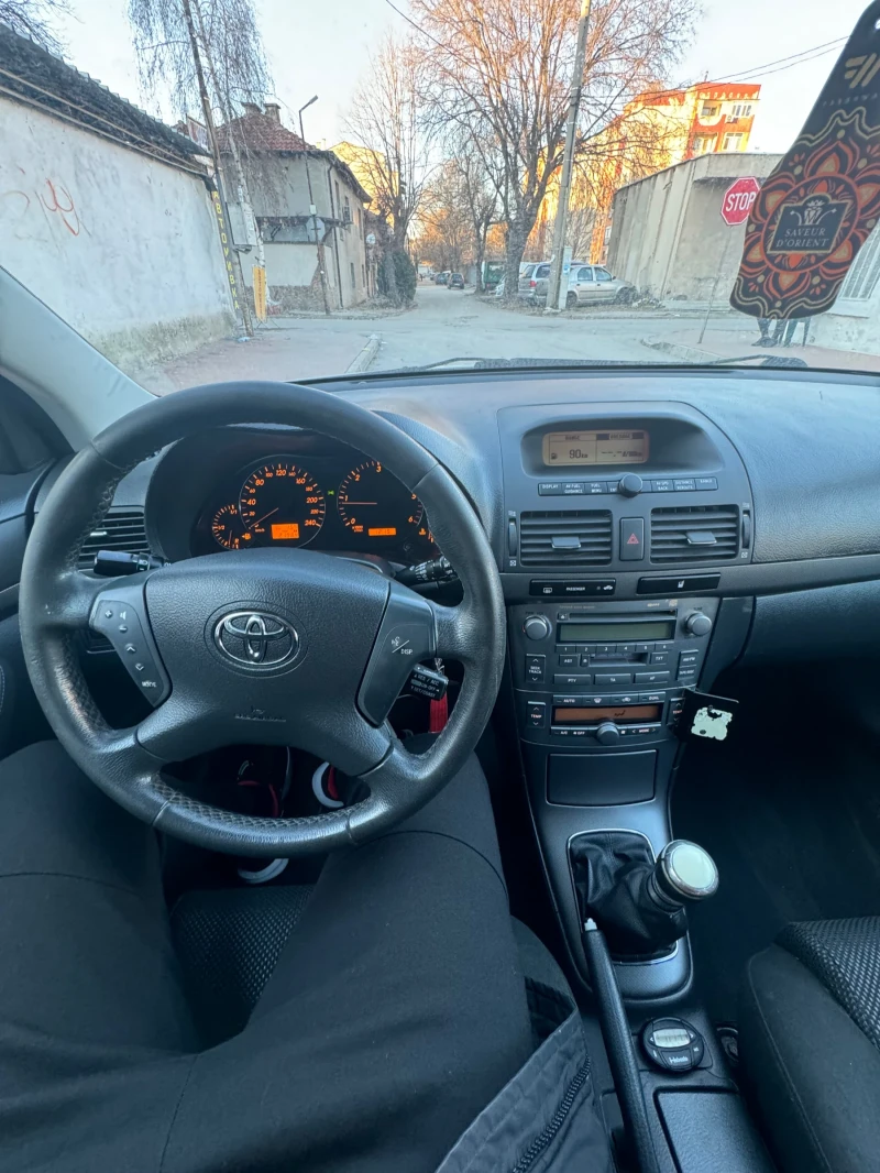 Toyota Avensis 2, 0 TD? , снимка 9 - Автомобили и джипове - 48836343