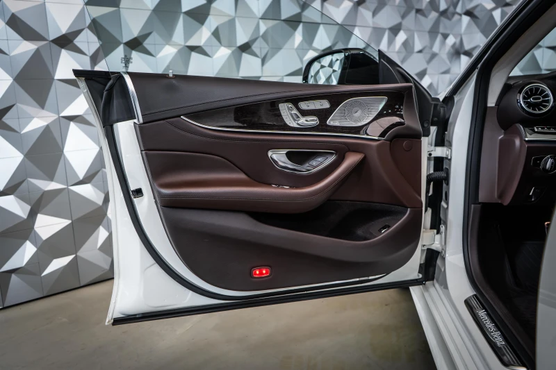 Mercedes-Benz CLS 350 d 4M AMG* AIR BODY* Burmester* , снимка 8 - Автомобили и джипове - 49893693