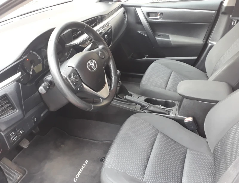 Toyota Corolla 1.6 VVT-i , снимка 8 - Автомобили и джипове - 52660460