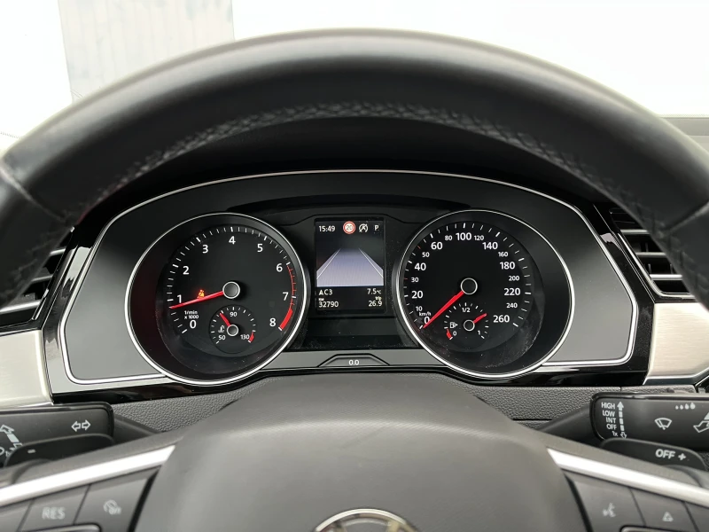 VW Passat 2.0 TSI 190 HP Elegance 32000 KM!, снимка 16 - Автомобили и джипове - 52699162