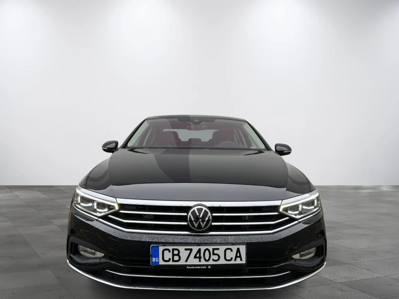 VW Passat 2.0 TSI 190 HP Elegance 32000 KM!, снимка 2 - Автомобили и джипове - 52699162