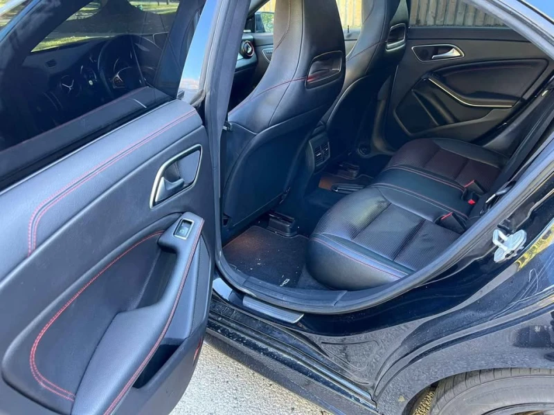 Mercedes-Benz CLA 45 AMG * * CARFAX * * АВТО КРЕДИТ * * , снимка 17 - Автомобили и джипове - 52736513