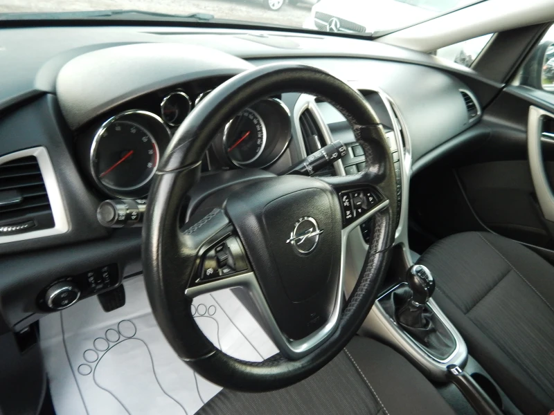 Opel Astra 1.6i* 116к.* , снимка 11 - Автомобили и джипове - 52739824
