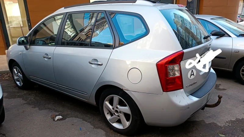 Kia Carens, снимка 3 - Автомобили и джипове - 52928689