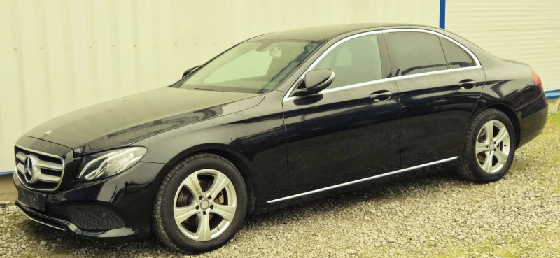 Mercedes-Benz E 220 W213