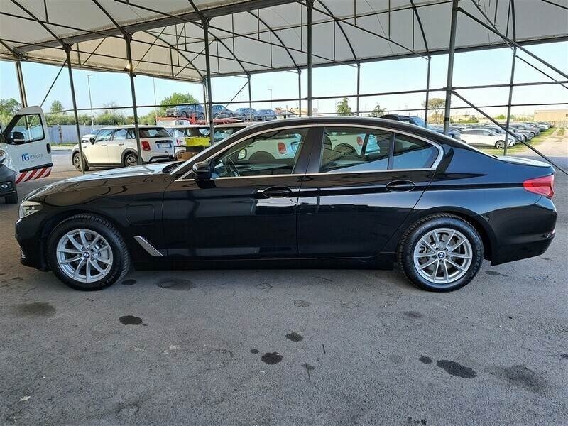 BMW 530E, снимка 3 - Автомобили и джипове - 45981900