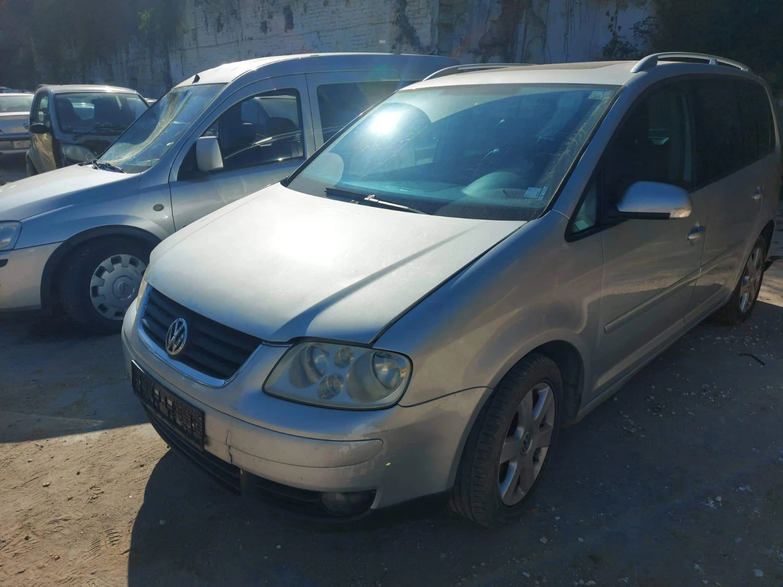 VW Touran 2.0 дизел 140к.с автомат  - [1] 