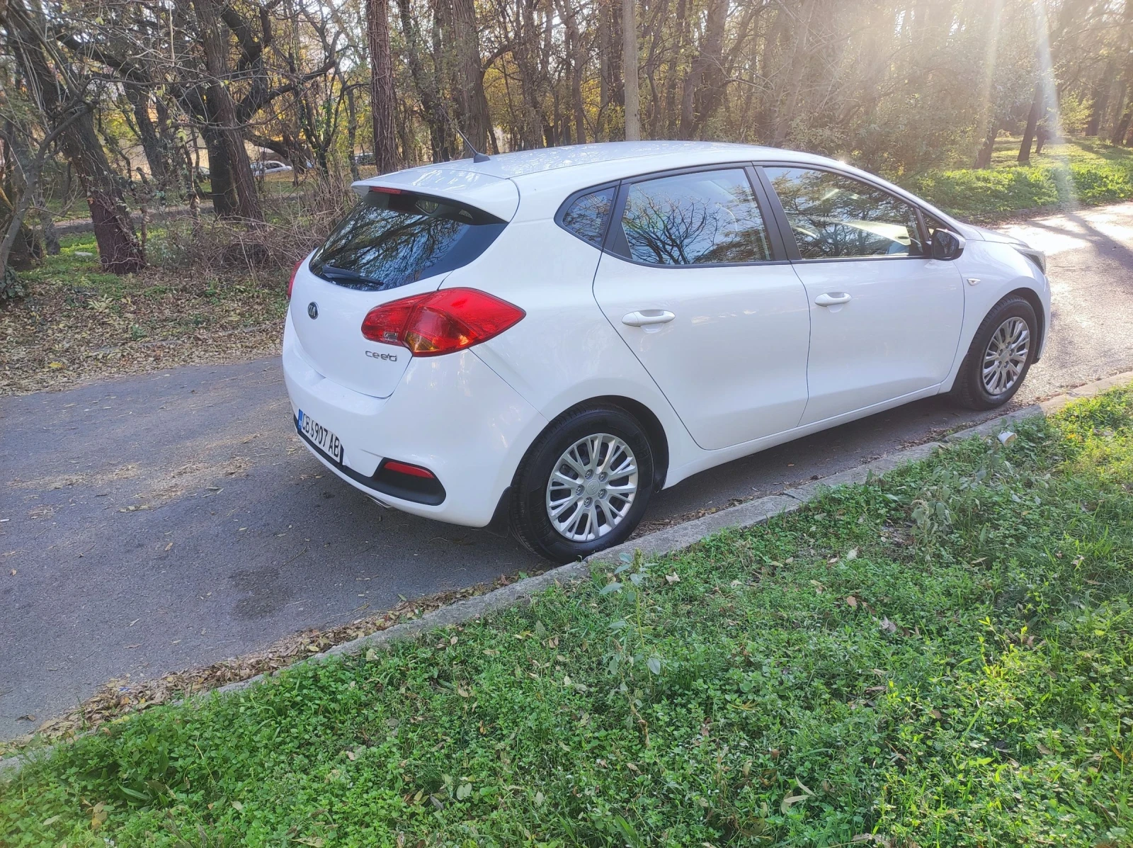 Kia Ceed 1.4 CVVT 100 к.с. - изображение 6