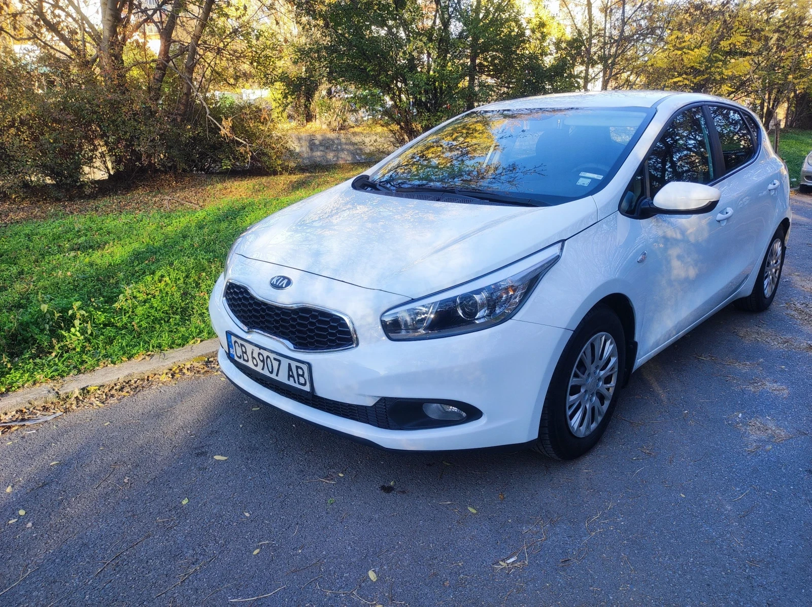 Kia Ceed 1.4 CVVT 100 к.с. - изображение 2