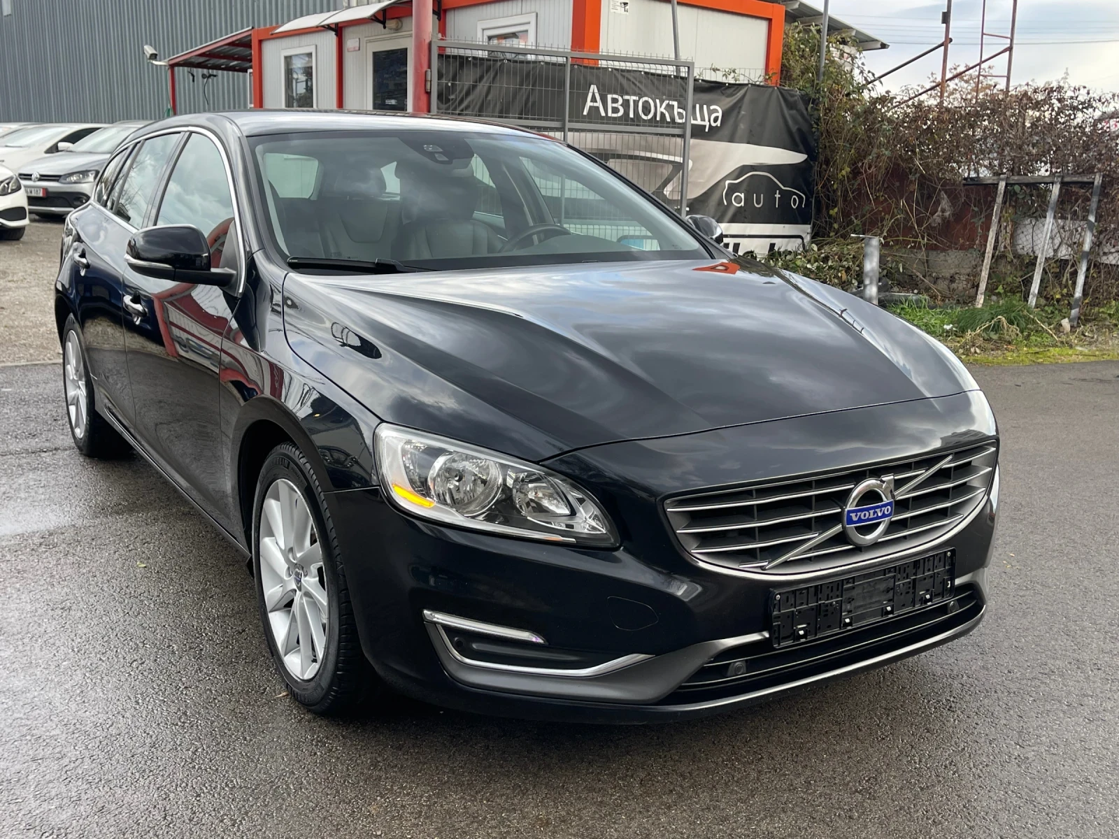 Volvo V60 2.0 D4, 181 Hp, Автоматик, 2014г. - изображение 2