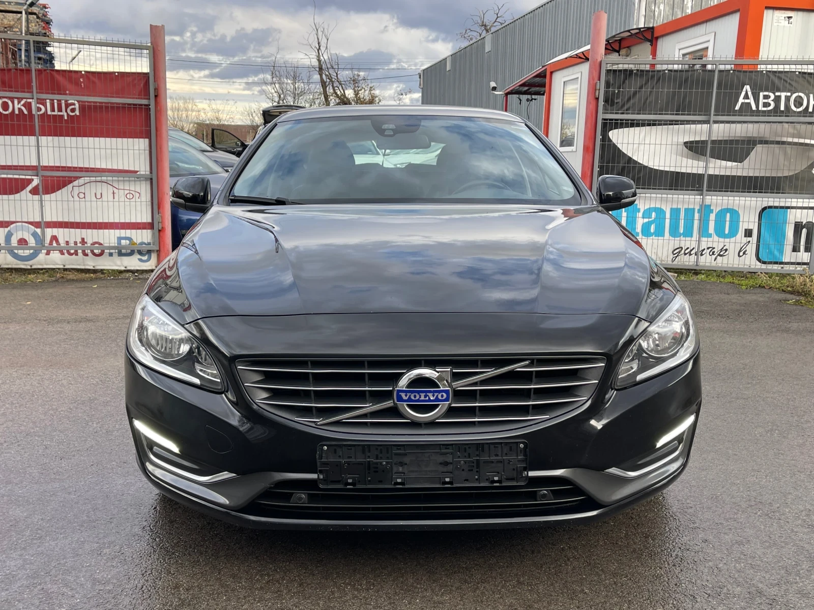 Volvo V60 2.0 D4, 181 Hp, Автоматик, 2014г. - изображение 3