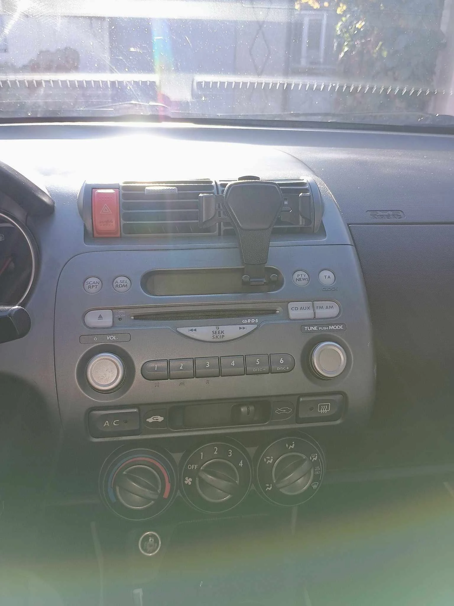 Honda Jazz  - изображение 9