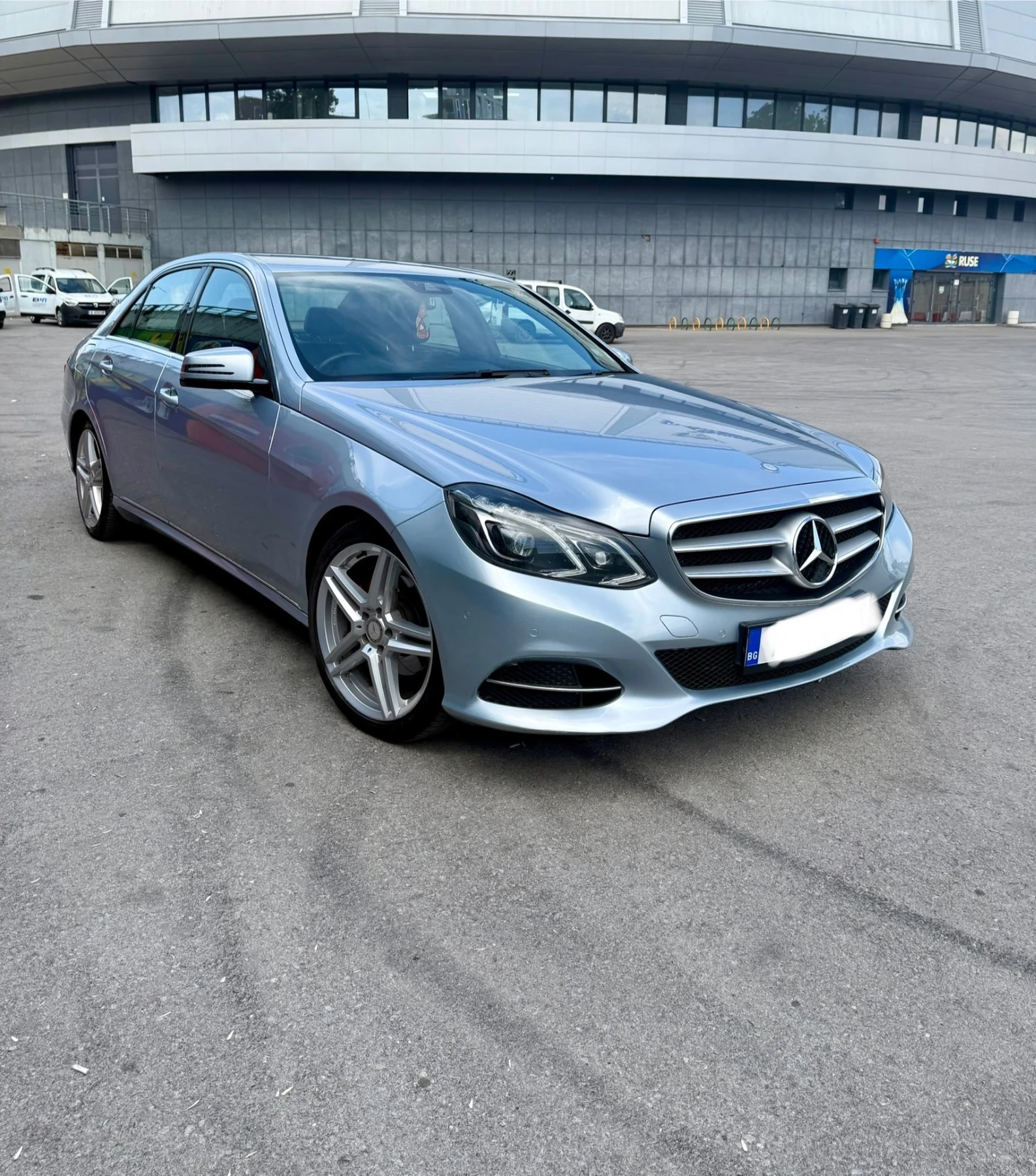 Mercedes-Benz E 220 Bluetec / Facelift 2015г. - ДЕСЕН ВОЛАН - изображение 2
