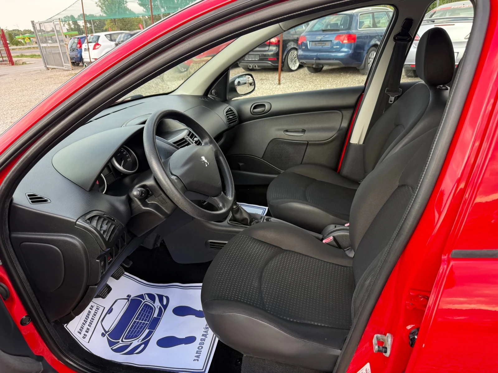 Peugeot 206 + 1.1i-60PS-КЛИМАТИК - изображение 9