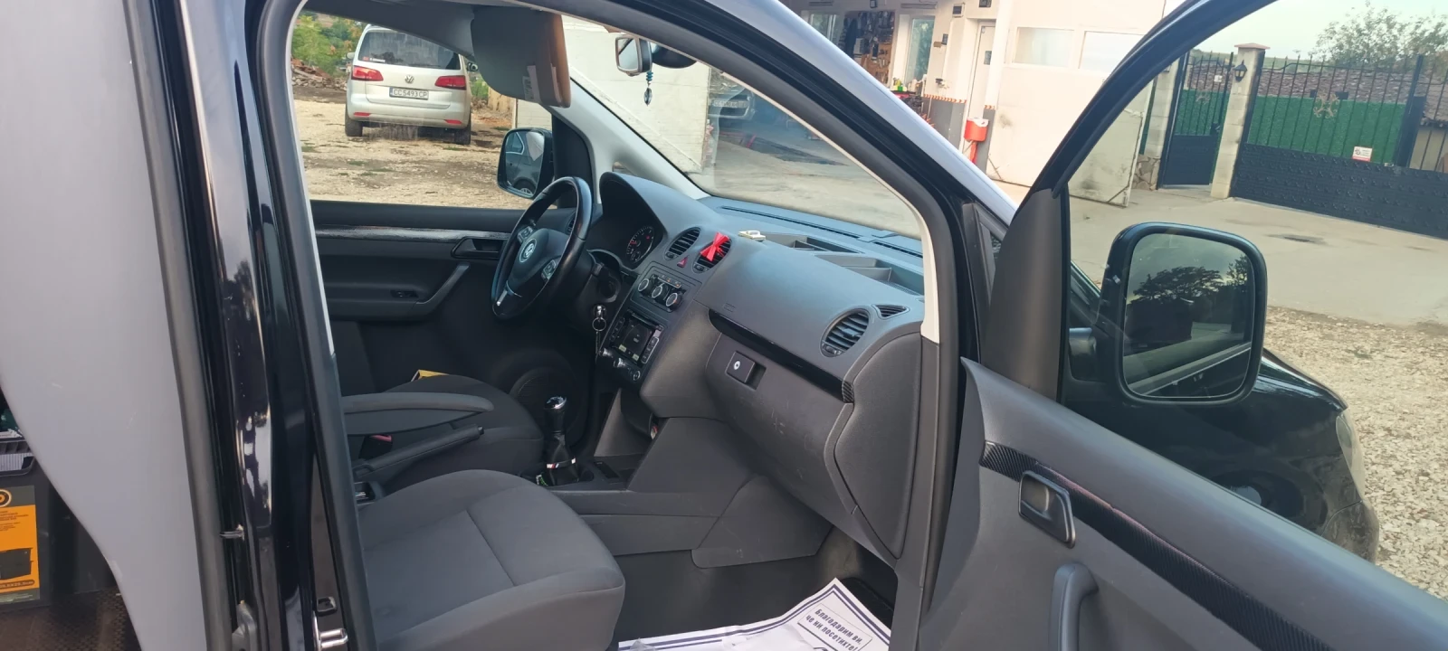 VW Caddy 1.6 TDI | Mobile.bg — изображение 9