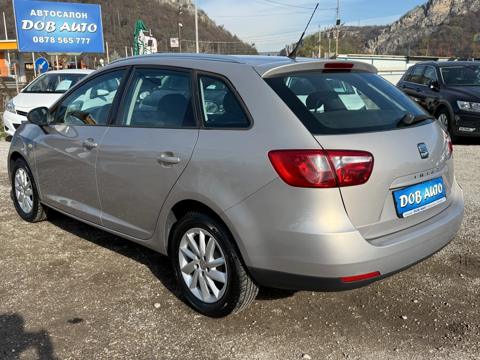 Seat Ibiza 1.4i-Facelift-37000км-фабрично нов!!! - изображение 4