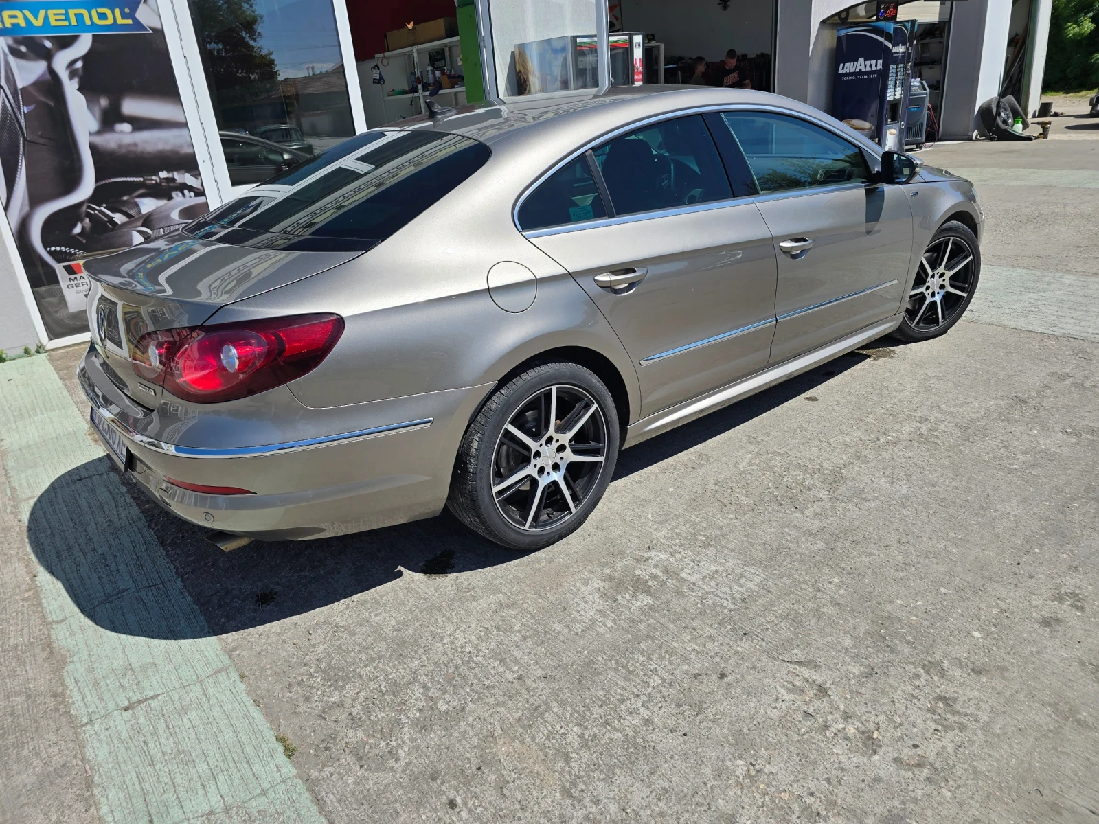 VW Passat 2.0 АВТОМАТ, снимка 4 - Автомобили и джипове - 54561231