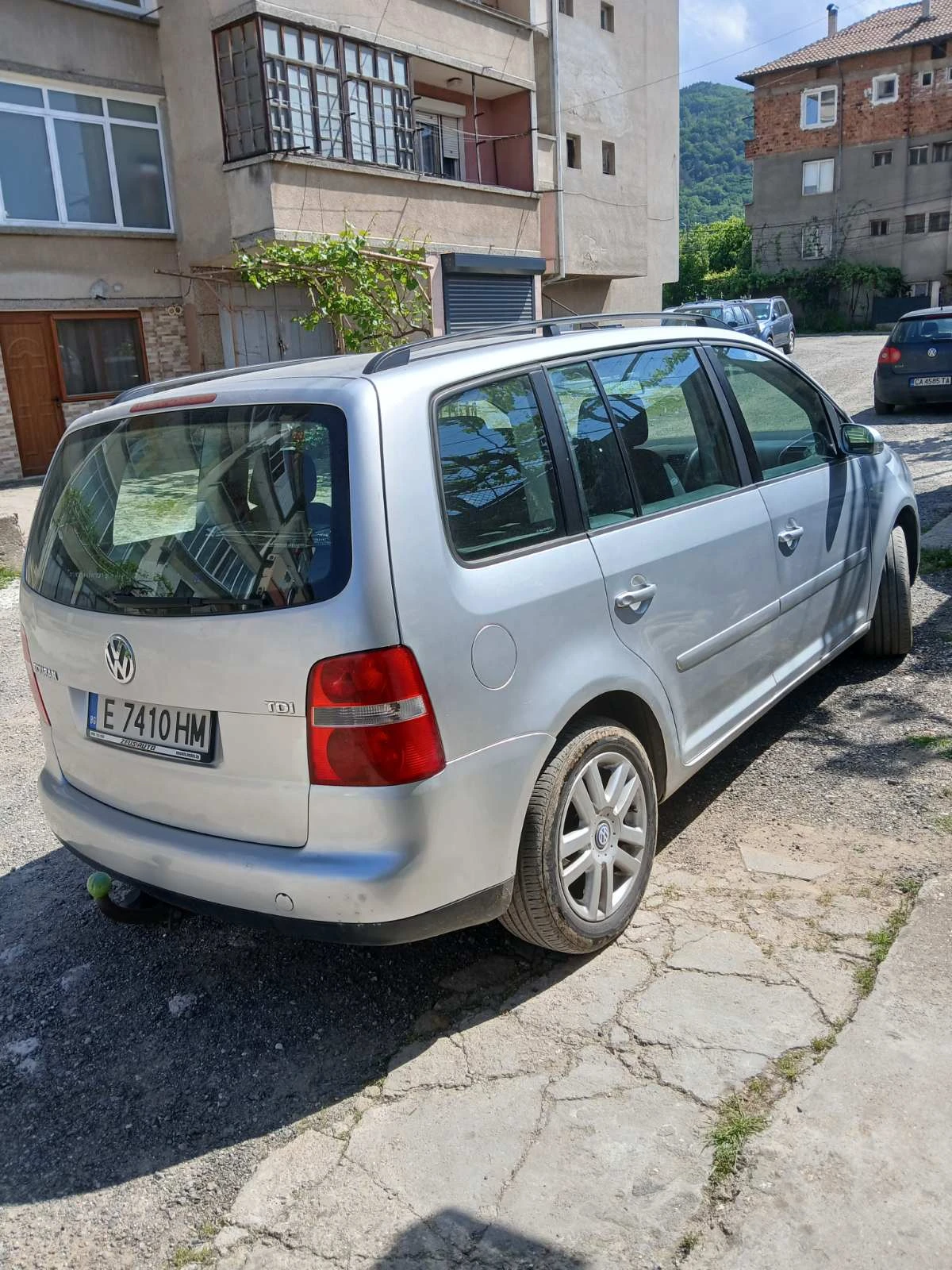 VW Touran, снимка 3 - Автомобили и джипове - 54793111