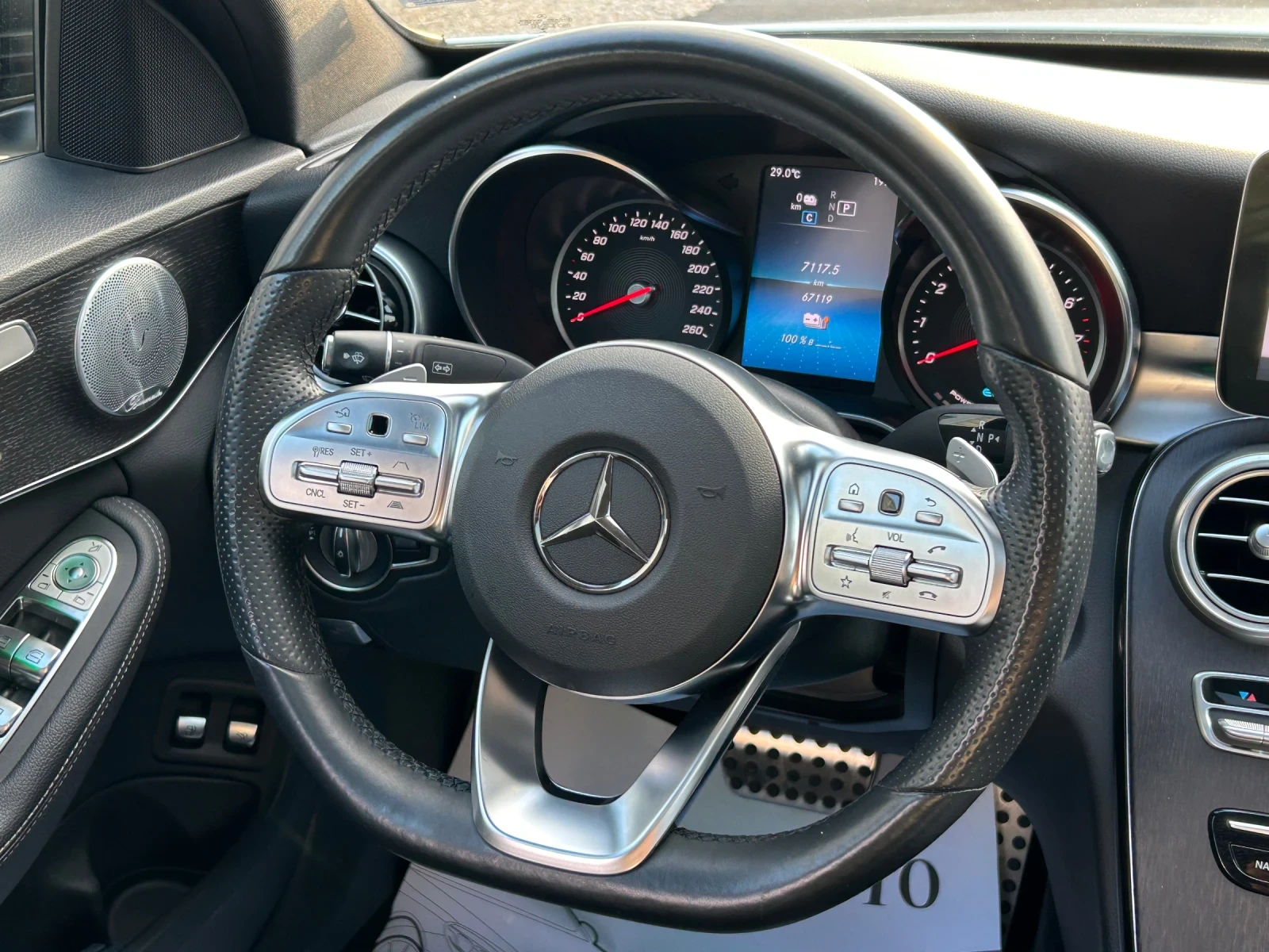 Mercedes-Benz C 300 e* 4Matic* AMG* 360* MEMORY* BURMESTER* AIR, снимка 11 - Автомобили и джипове - 54813817