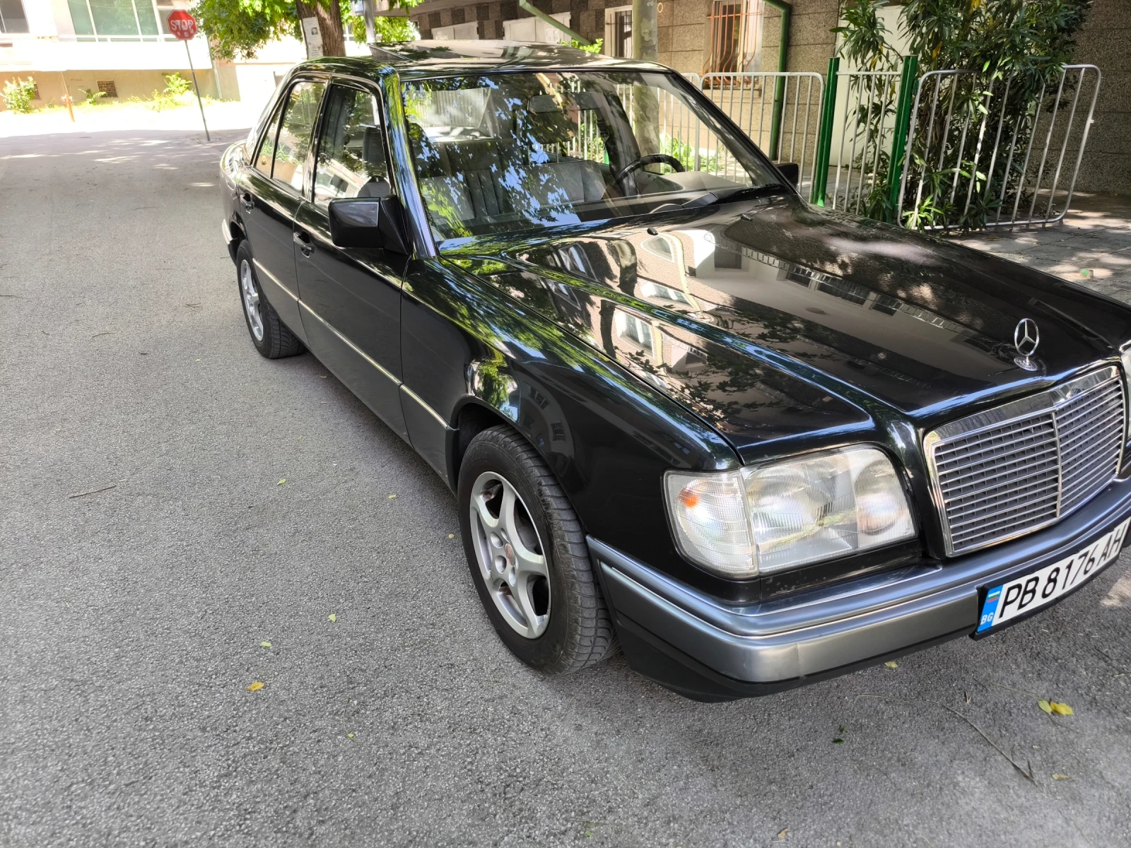 Mercedes-Benz E 200, снимка 5 - Автомобили и джипове - 54821313