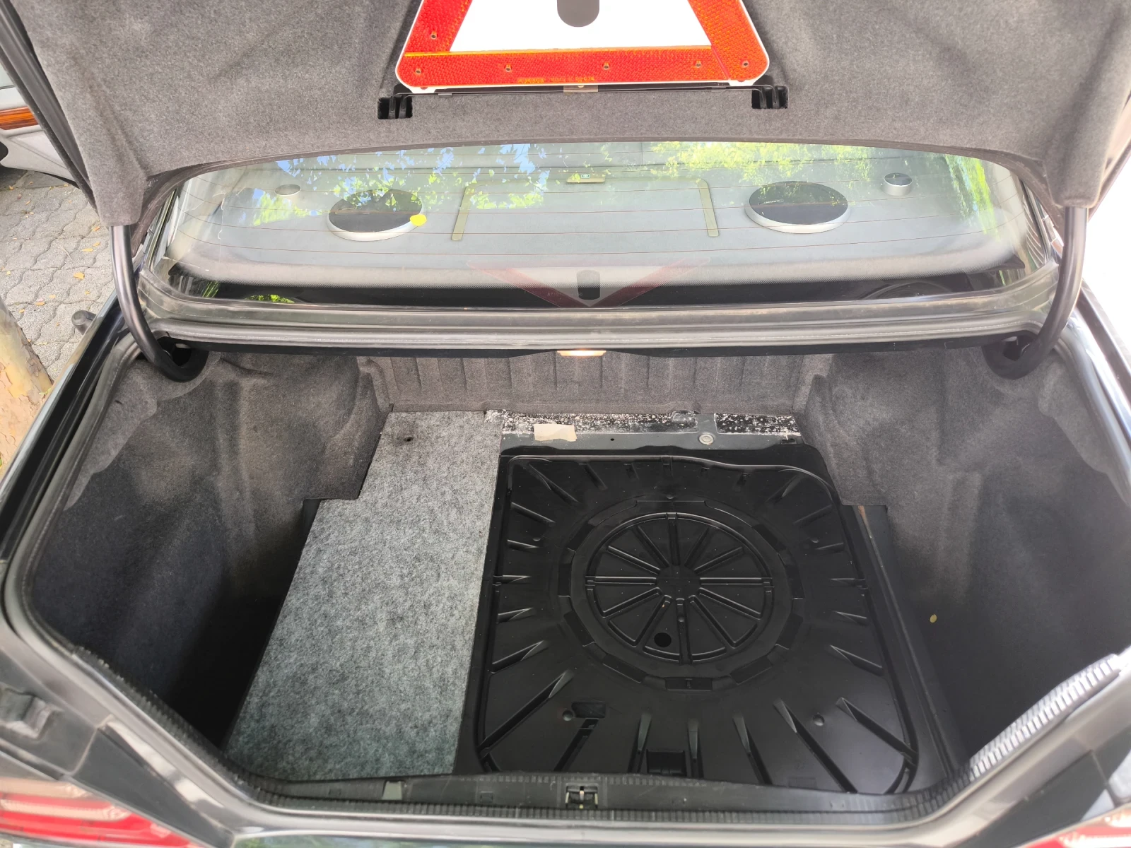 Mercedes-Benz E 200, снимка 16 - Автомобили и джипове - 54821313