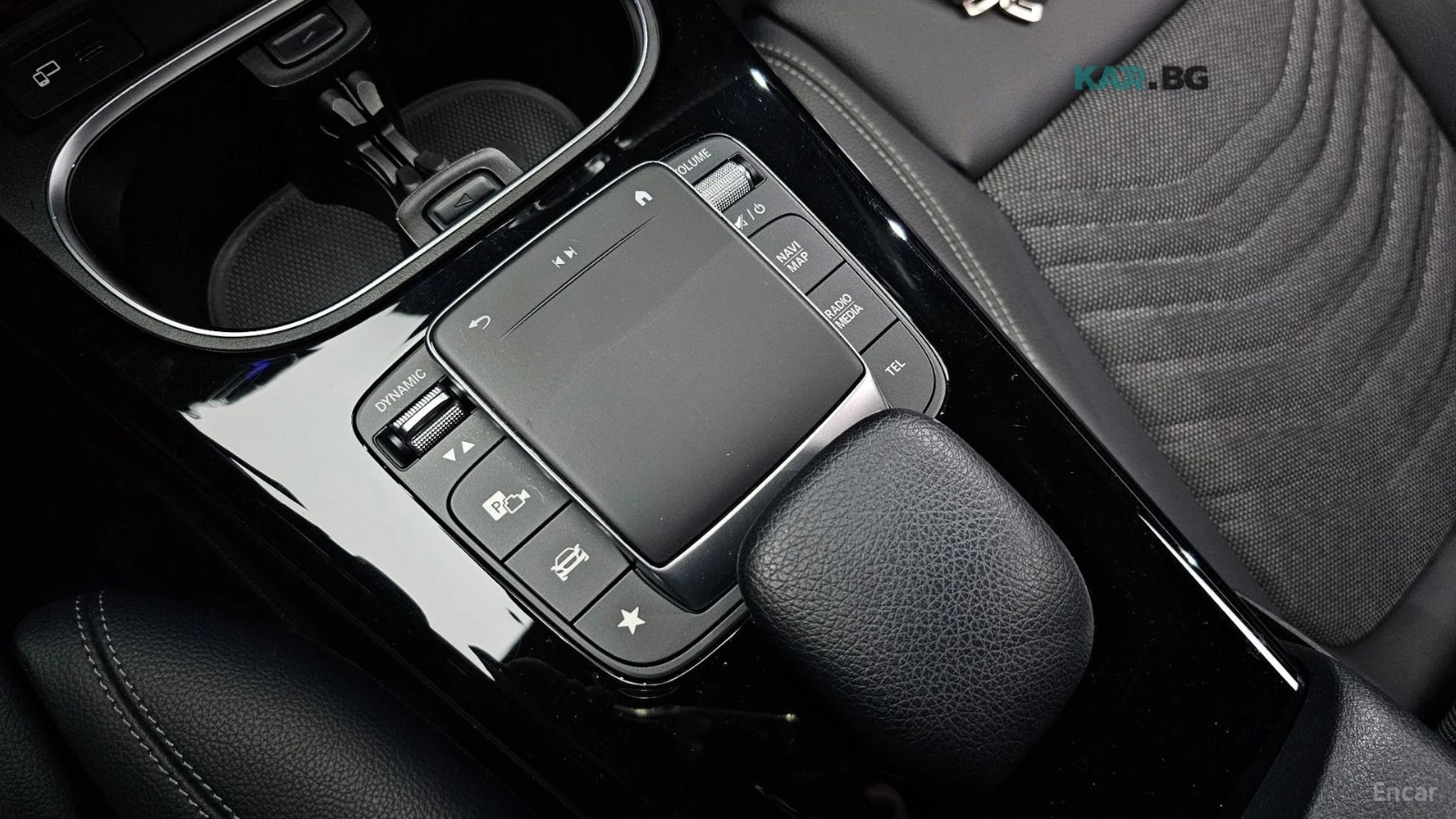 Mercedes-Benz A 250 4MATIC* ПОДГРЕВ* КАМЕРА* LANE* ASSIST* KEYLESS* , снимка 13 - Автомобили и джипове - 54859264