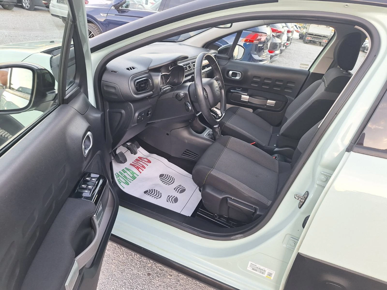 Citroen C3 1.2i-GPL-SHINE-EURO 6, снимка 9 - Автомобили и джипове - 54933505