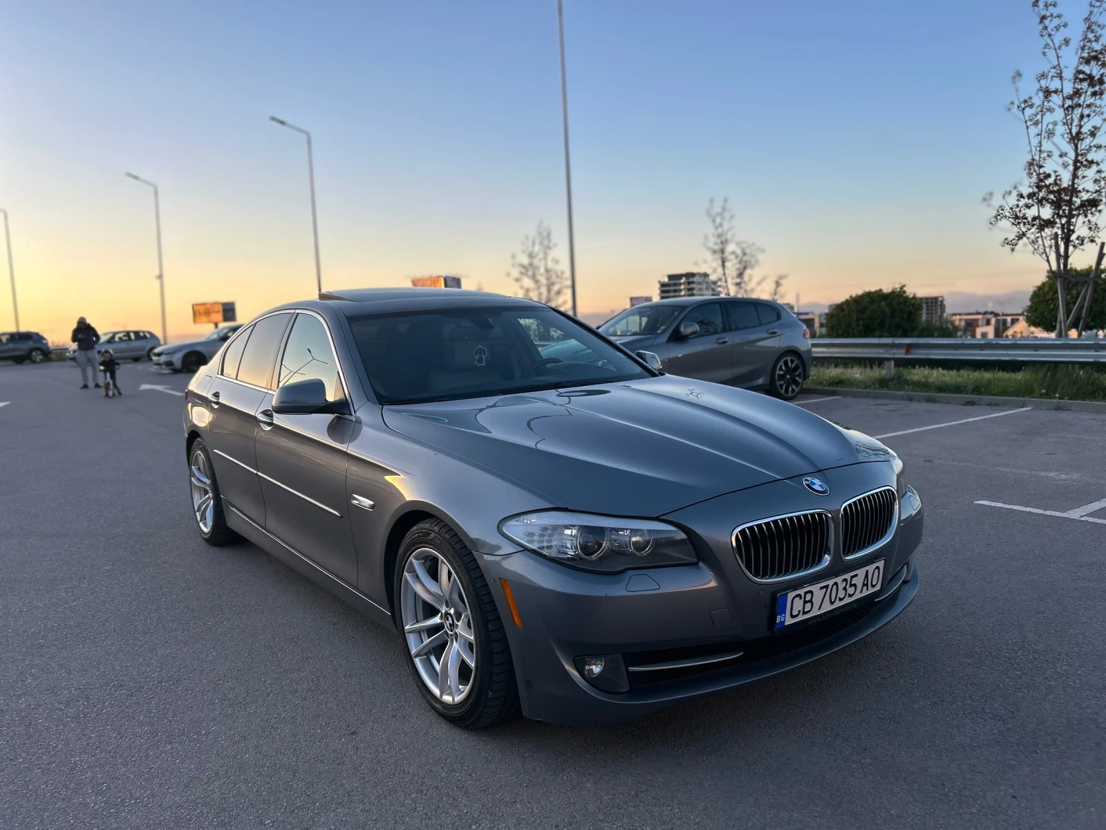 BMW 535 Ръчка задно цяла или части, снимка 3 - Автомобили и джипове - 55517515