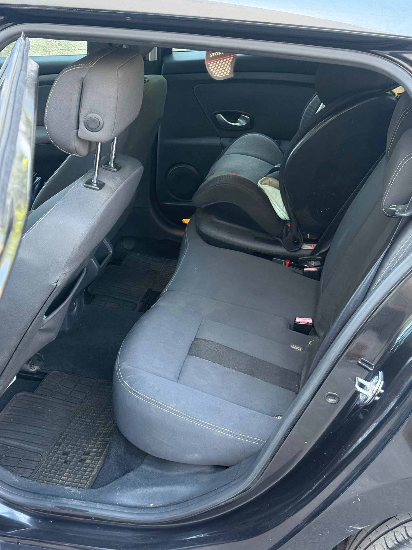 Renault Megane 1.5 dci, снимка 13 - Автомобили и джипове - 55583709