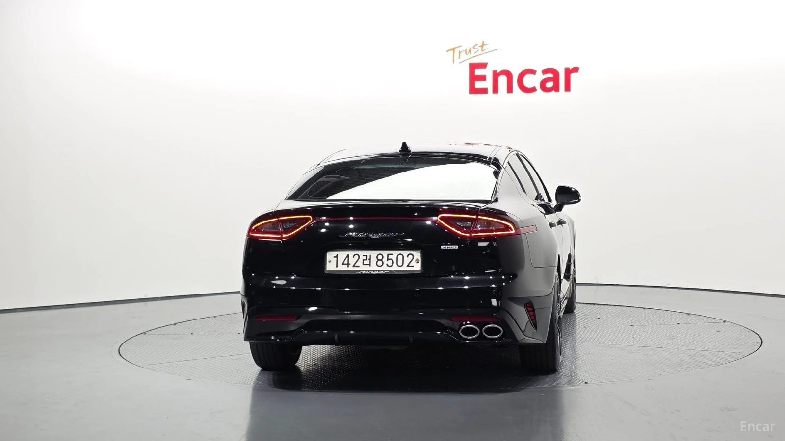 Kia Stinger 4X4* PLATINUM* КАМЕРА* HEADUP* ПЕРА* ОБДУХВАНЕ* , снимка 4 - Автомобили и джипове - 55639057