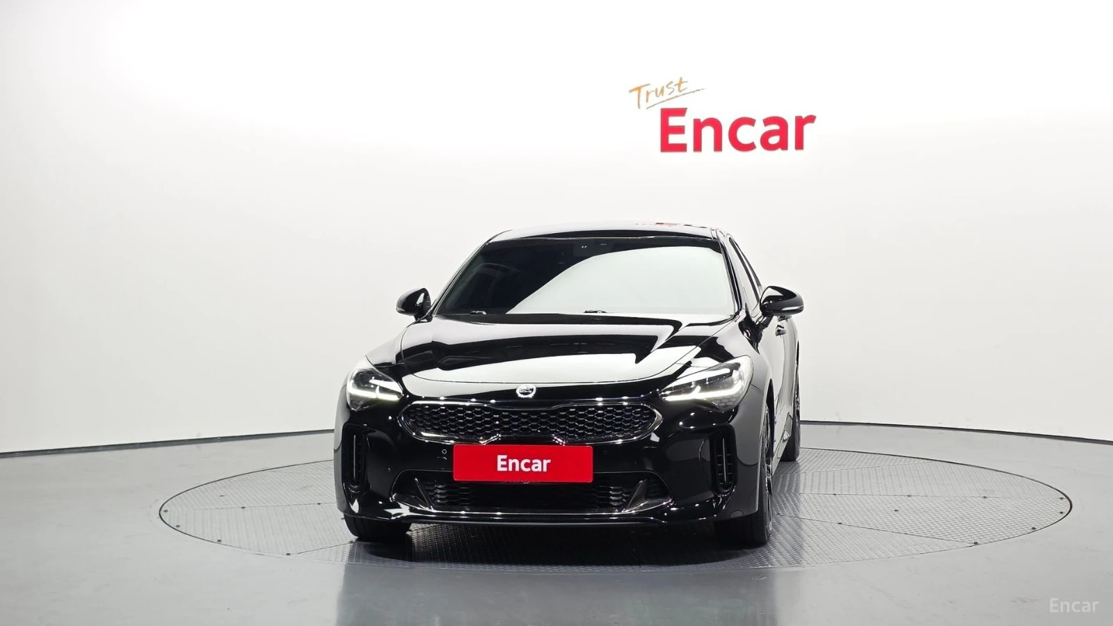 Kia Stinger 4X4* PLATINUM* КАМЕРА* HEADUP* ПЕРА* ОБДУХВАНЕ* , снимка 3 - Автомобили и джипове - 55639057