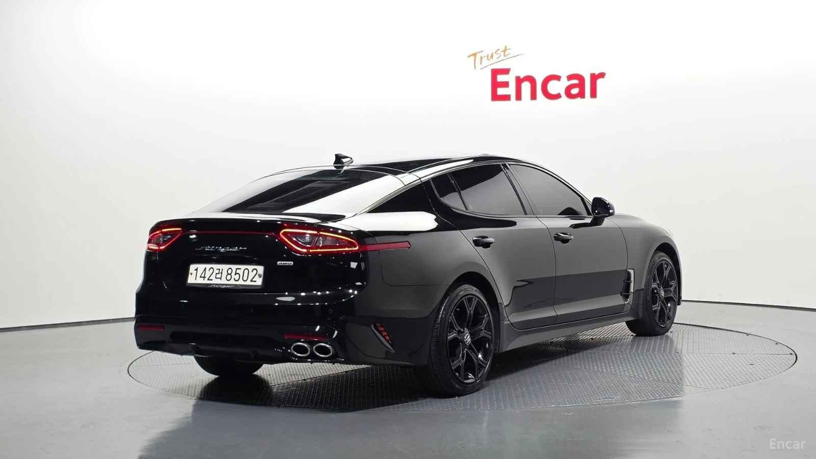 Kia Stinger 4X4* PLATINUM* КАМЕРА* HEADUP* ПЕРА* ОБДУХВАНЕ* , снимка 2 - Автомобили и джипове - 55639057