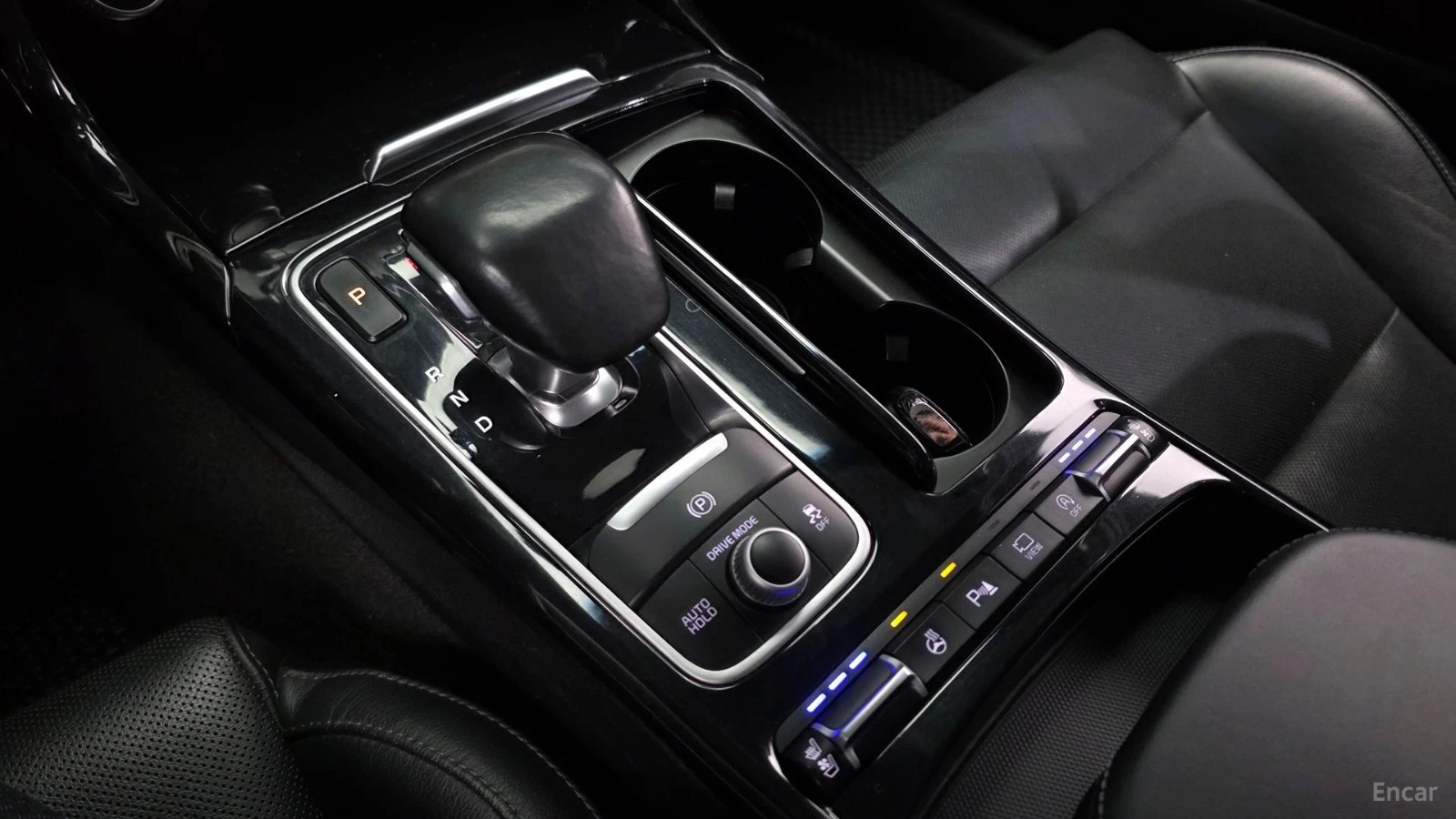 Kia Stinger 4X4* PLATINUM* КАМЕРА* HEADUP* ПЕРА* ОБДУХВАНЕ* , снимка 9 - Автомобили и джипове - 55639057