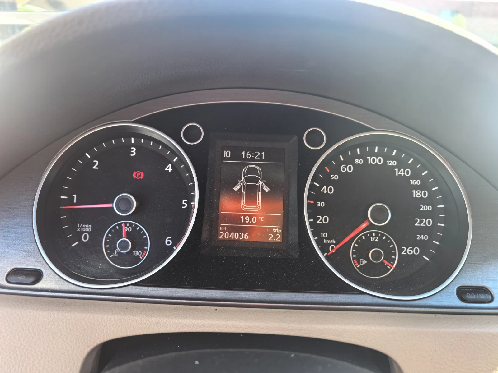 VW Passat, снимка 11 - Автомобили и джипове - 56024705