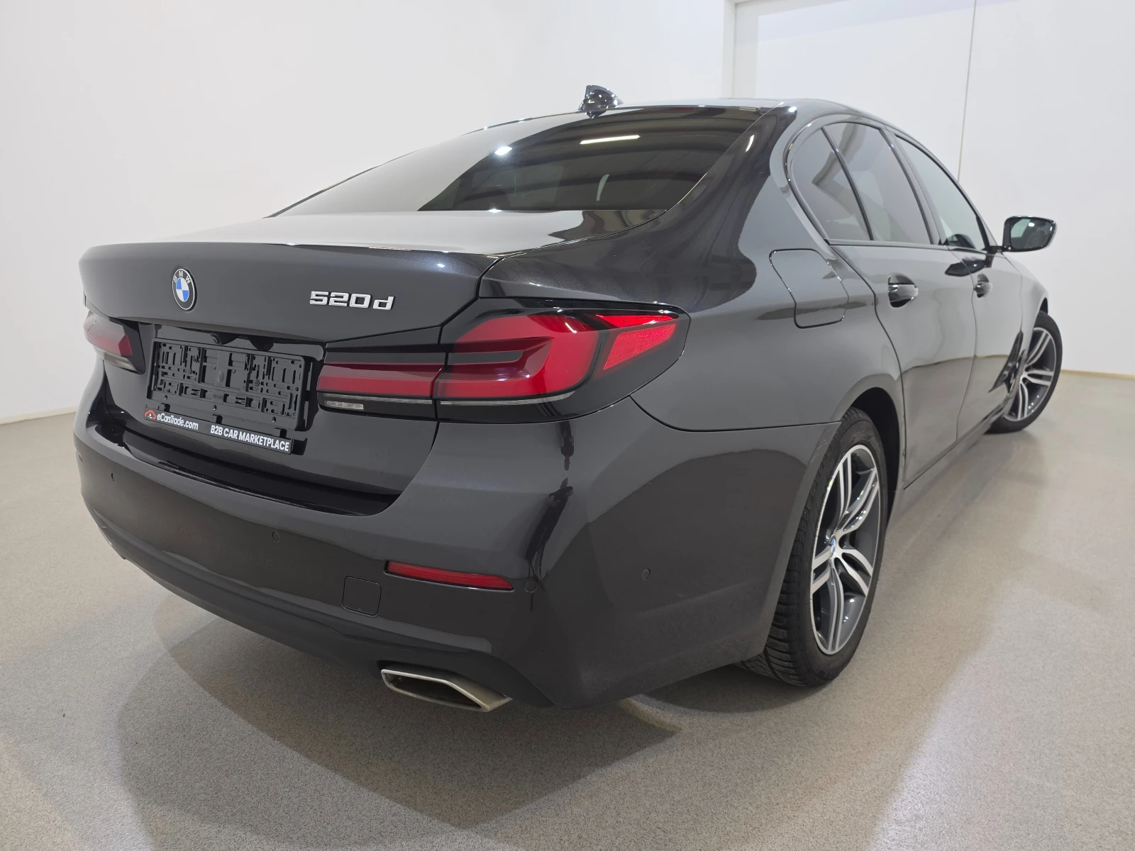 BMW 520 Navi-Pro Sport-Leather, снимка 4 - Автомобили и джипове - 56084965