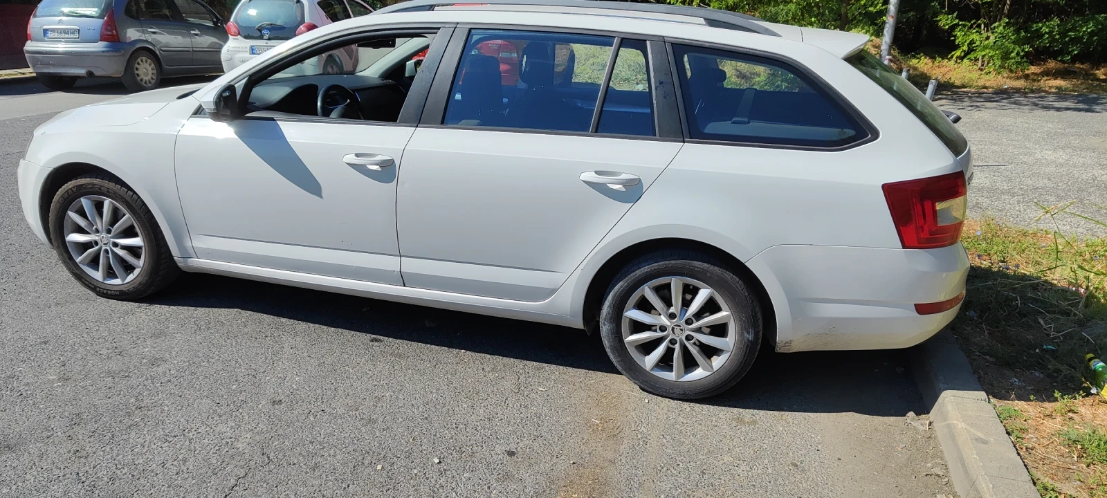 Skoda Octavia Комби , снимка 8 - Автомобили и джипове - 56096294