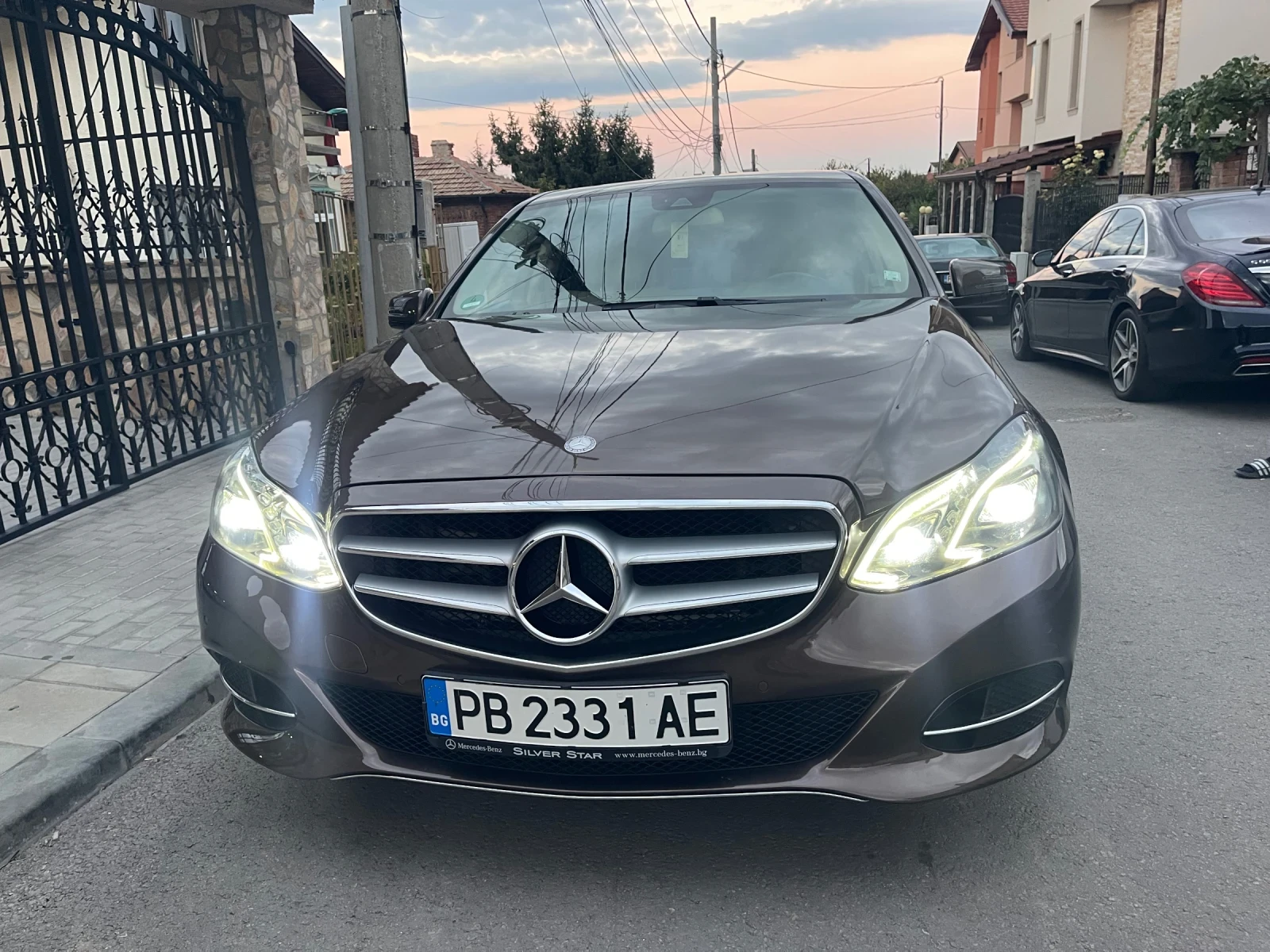 Mercedes-Benz E 220, снимка 17 - Автомобили и джипове - 56318726